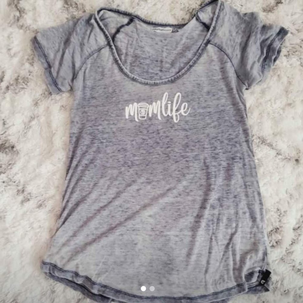 momlife tshirt